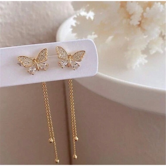 1 LEFT! Gold Rhinestone Butterfly Tassel Earrings - Picture 3 of 3